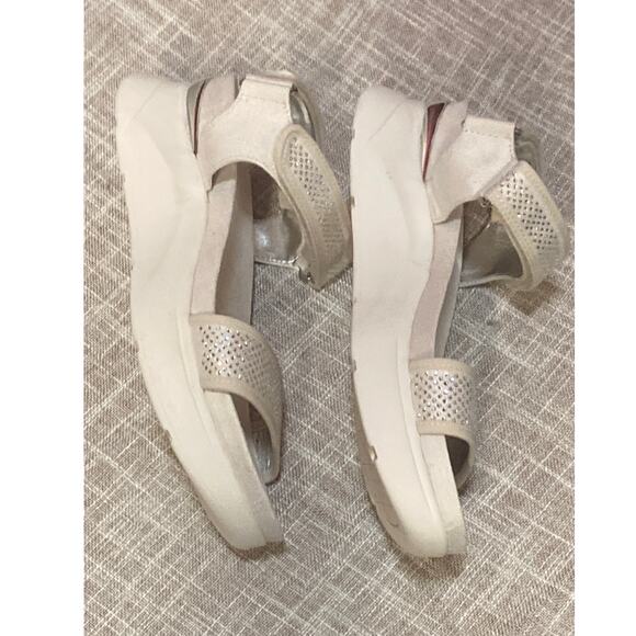 KENNETH COLE Reaction, Halsey Ankle Strap Platform Sandal, size 7 1/2 - Picture 4 of 7